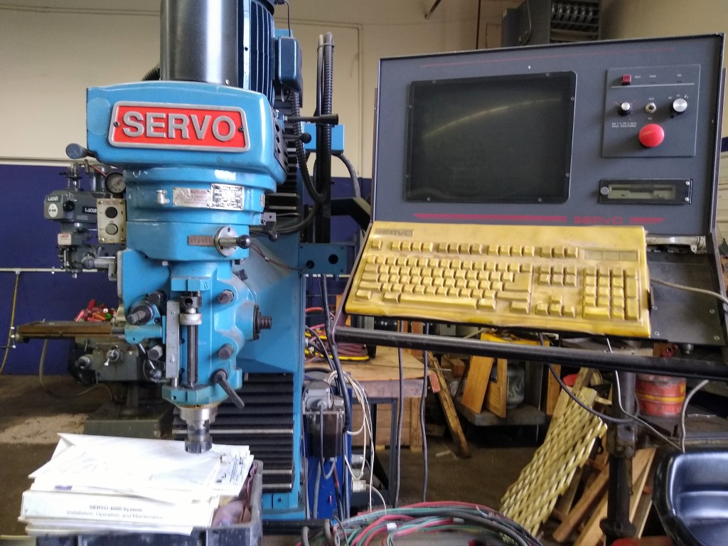 Servo 4000 CNC Vertical Mill, Machine ID: 8490